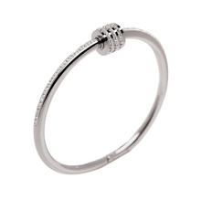 Carregar imagem no visualizador da galeria, Pulseira Diana - Aço Inoxidável Cravejada com Zircônia