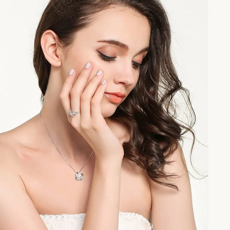 Caixa Amor Infinito + Colar Exclusivo Cravejado com Zircônia
